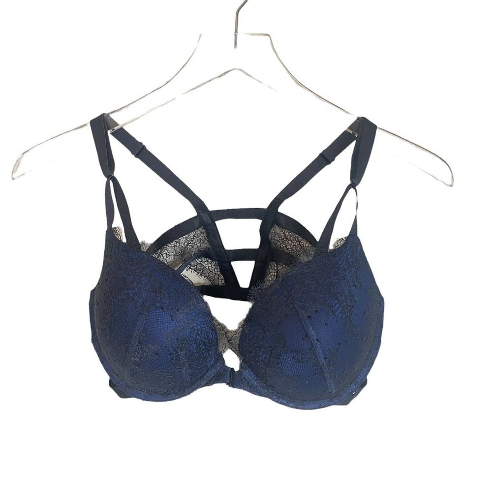 Victoria's Secret 34D Very Sexy Push-Up Bra Pigeonnant Strappy Front Closure